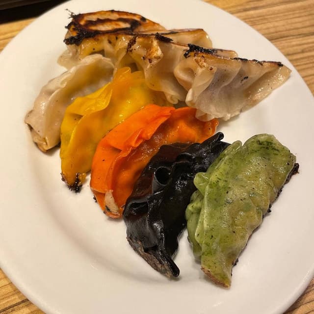 新宿駆け込み餃子 歌舞伎町店 - サブ画像1
