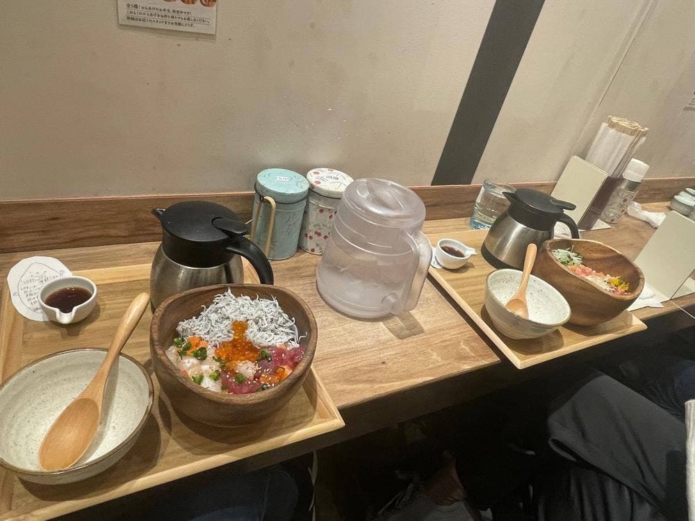 こめらく お茶漬けと、いろどり唐揚げ。