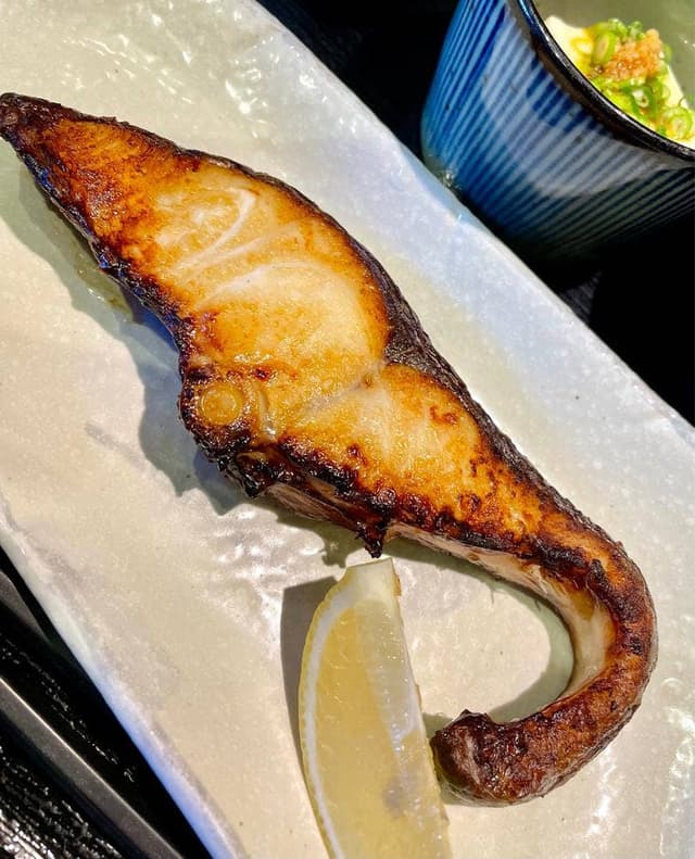炭火魚 旬菜料理 坂本 - サブ画像1