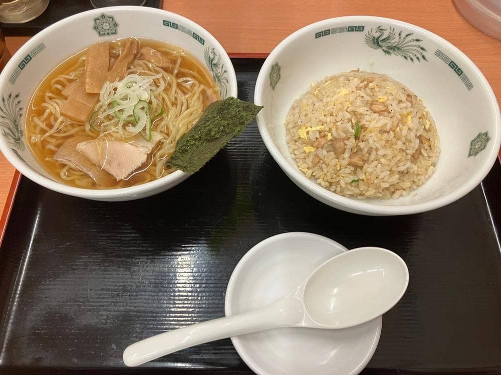 日高屋 秋津店