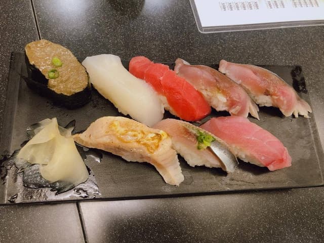 すしざんまい 新宿東口店 - サブ画像1