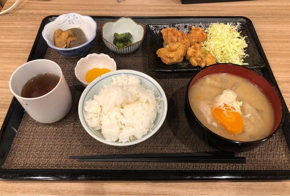 はこだて番屋食堂