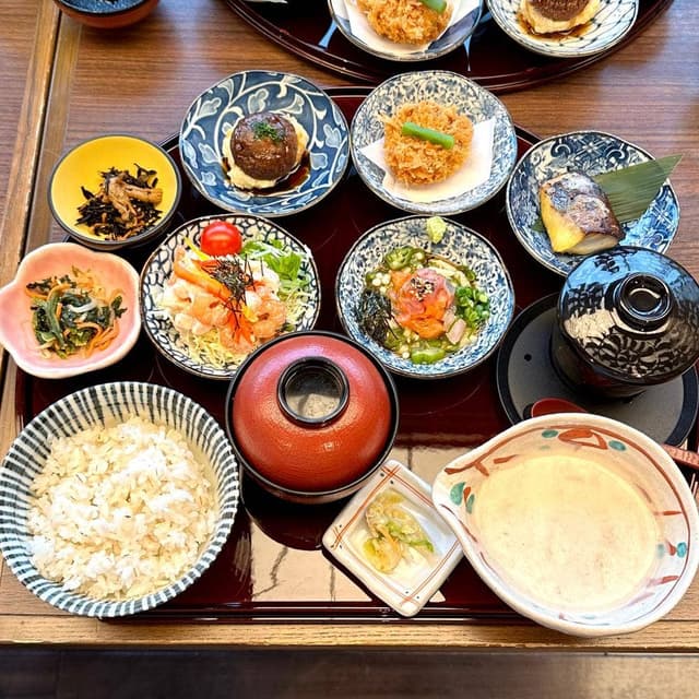 和ごはん とろろ屋 アトレヴィ大塚店 - サブ画像1