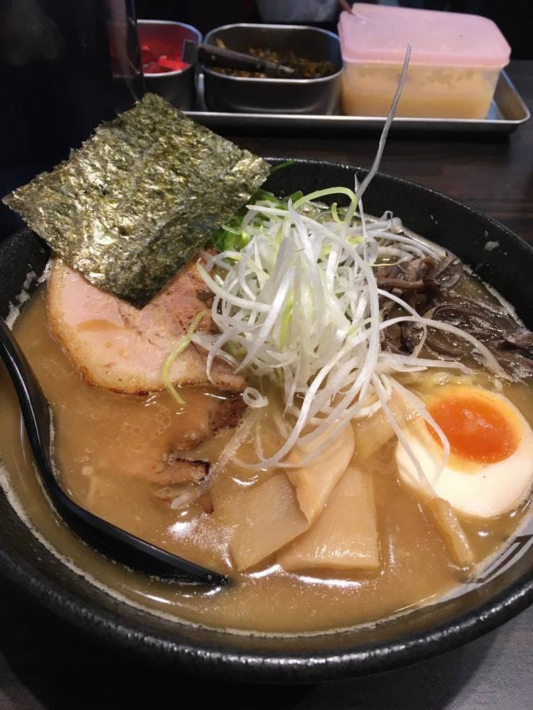 らぁ麺酒場 月光華麺