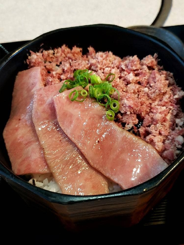 牛匠おがた 駅東店