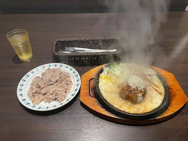 超粗挽き炭火ハンバーグの店 犇亭 高崎店 - サブ画像1