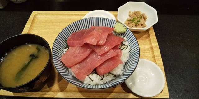 まぐろ丼や 恵み 1号店 - サブ画像3