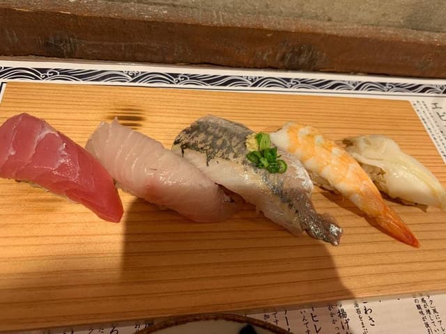 魚寿司公設市場総本店離れ - サブ画像1