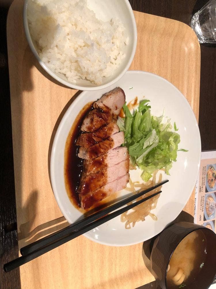 ピグボッテ 北浜店