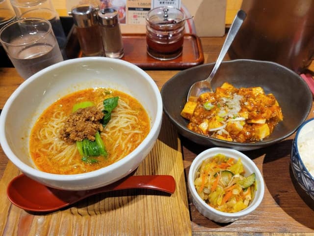担々麺 錦城 住吉店 - サブ画像1