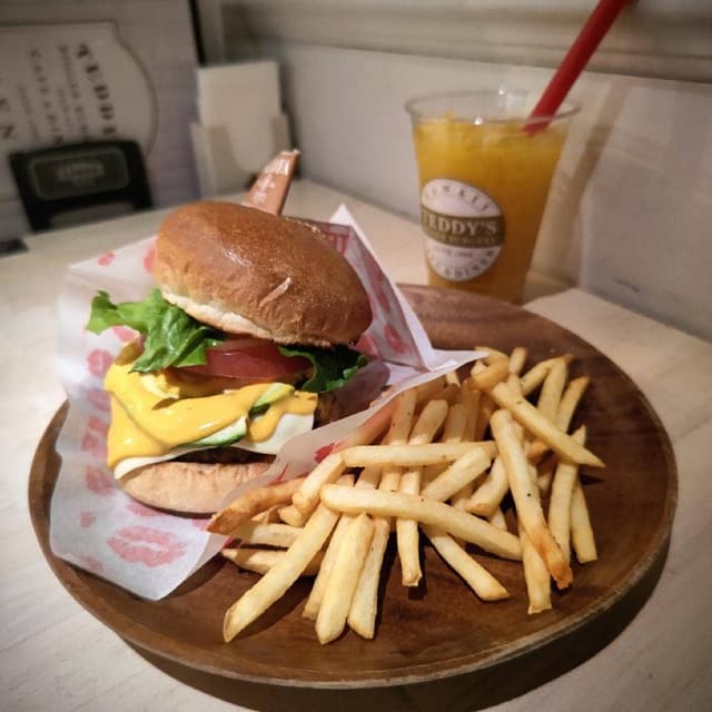Teddy's Bigger Burgers 表参道 - サブ画像1