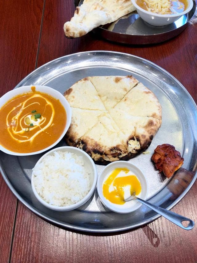 本格インド料理専門店 マンディル ララガーデン春日部 - サブ画像1