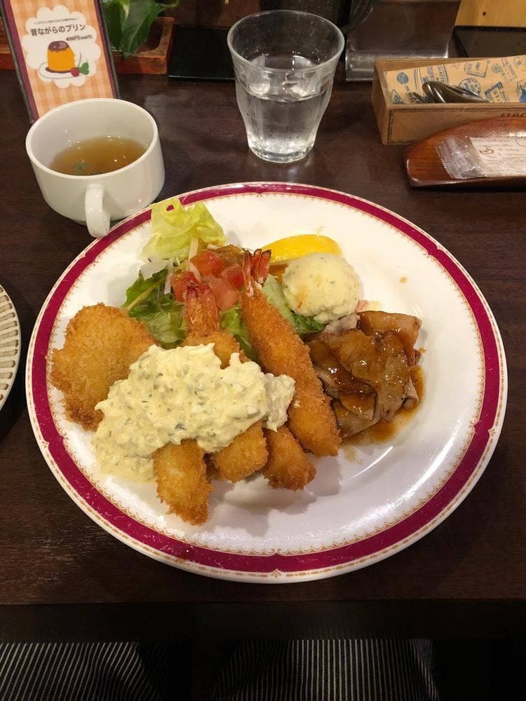 洋食ピッコローサ