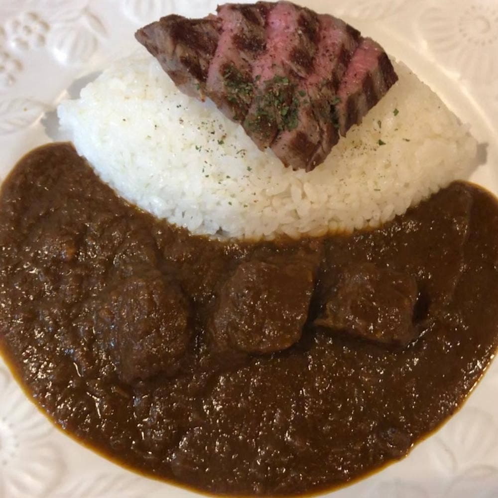 ビーフカレーと喫茶 月待