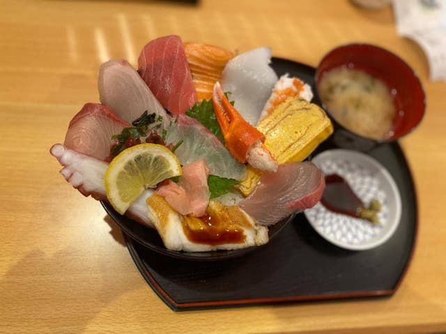 海鮮丼 魚しん - サブ画像3