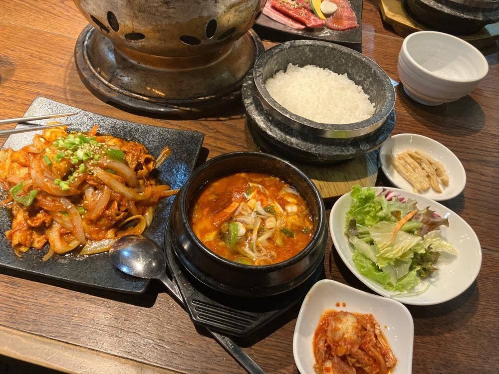 炭火焼肉・韓国料理 KollaBo コラボ 千里中央店