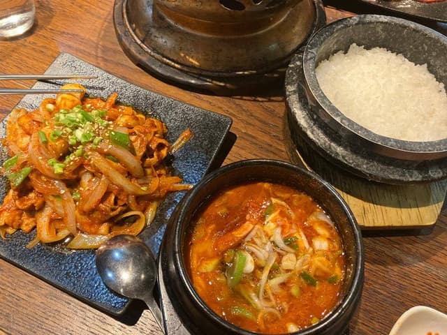 炭火焼肉・韓国料理 KollaBo コラボ 千里中央店 - サブ画像3