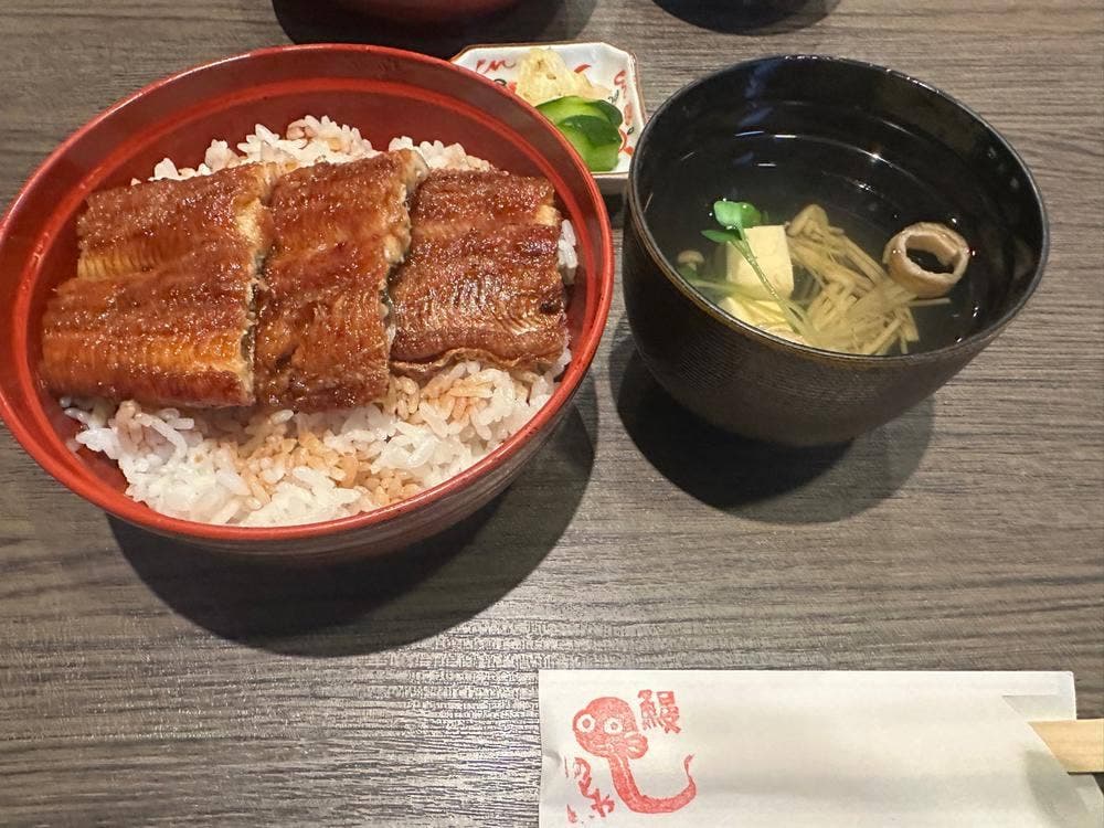 のとや