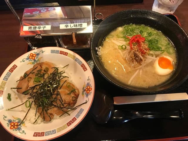 福ちゃんラーメン二川店 - サブ画像1