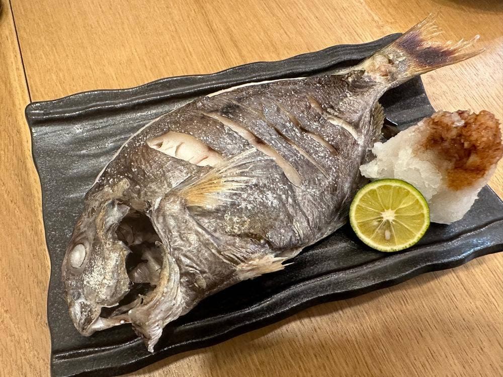 楠港水産 飲食スペース