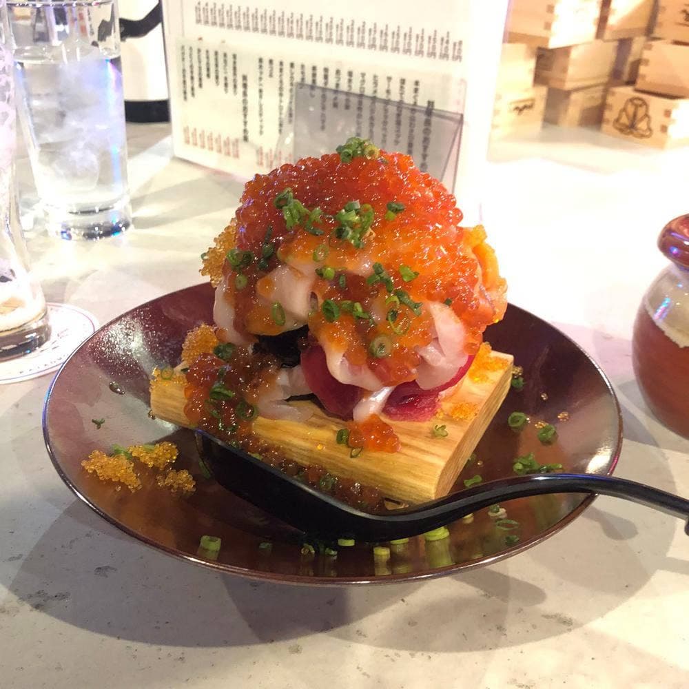 酒と鮨 カタオモイ