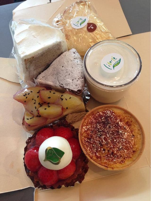 徳島のケーキ屋 パティスリー リベルテ - サブ画像1