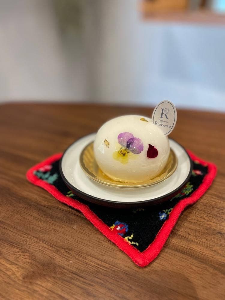 パティスリー リエベルテ