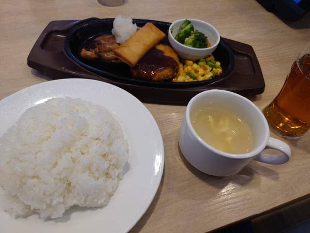 ガスト 江口橋店 - サブ画像1