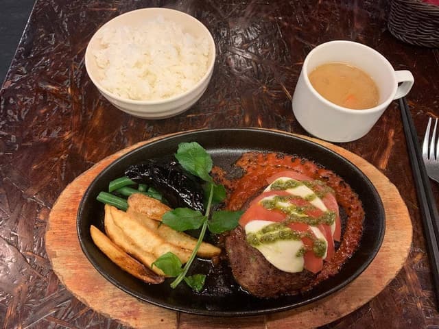 A5黒毛和牛専門店 はんばーぐ ますお 高田馬場店 - サブ画像1