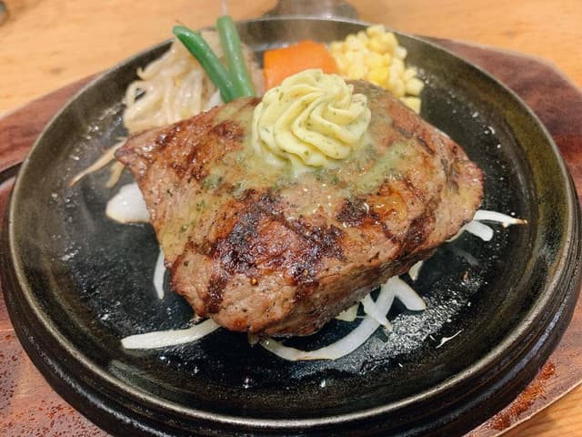 炭火ステーキ 炉舎 - サブ画像1