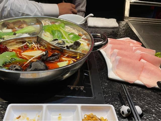 薬膳火鍋SHANGRI-LA - サブ画像1