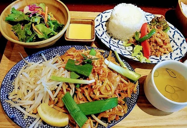 新宿 タイ料理 ランブータン - サブ画像1