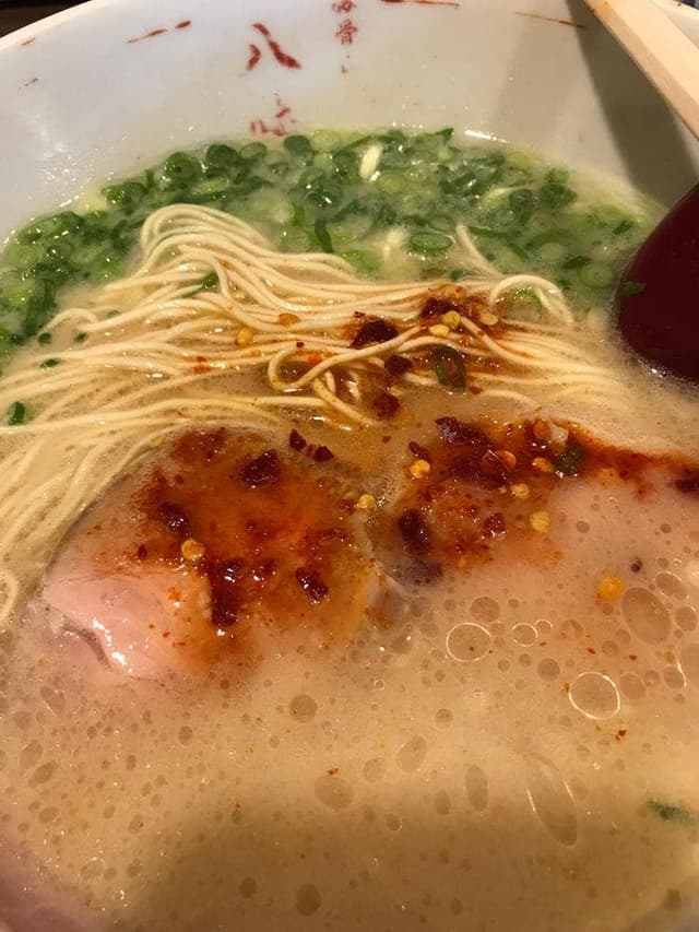 八味豚骨ラーメン - サブ画像1