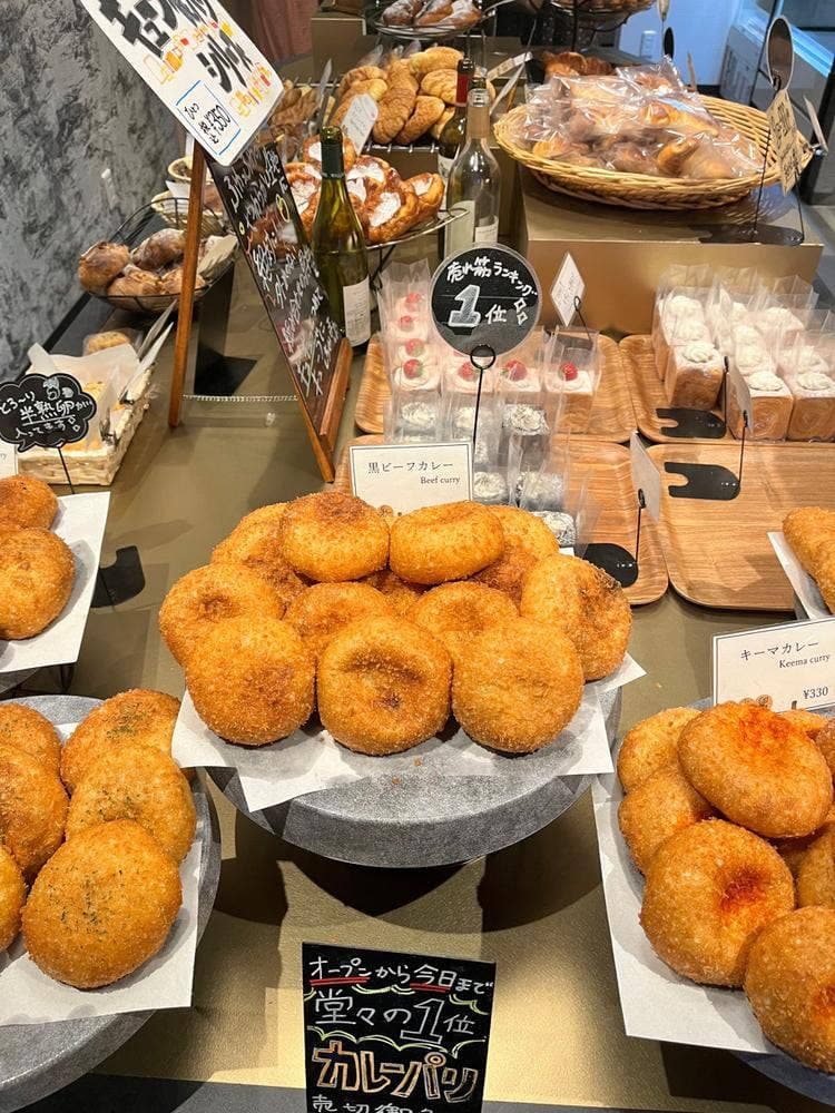 夜のベーカリー まほろば