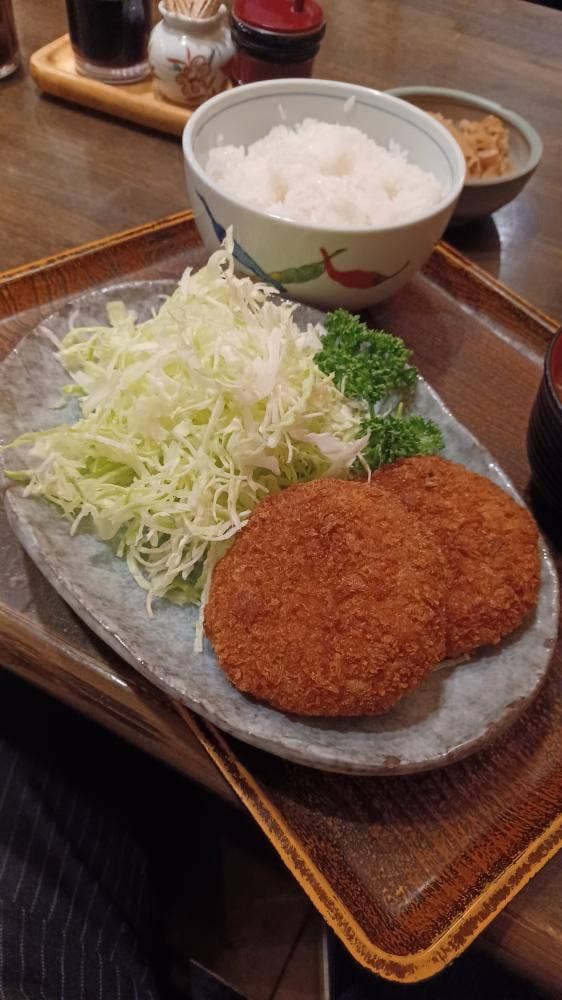 居食処 まんなか屋