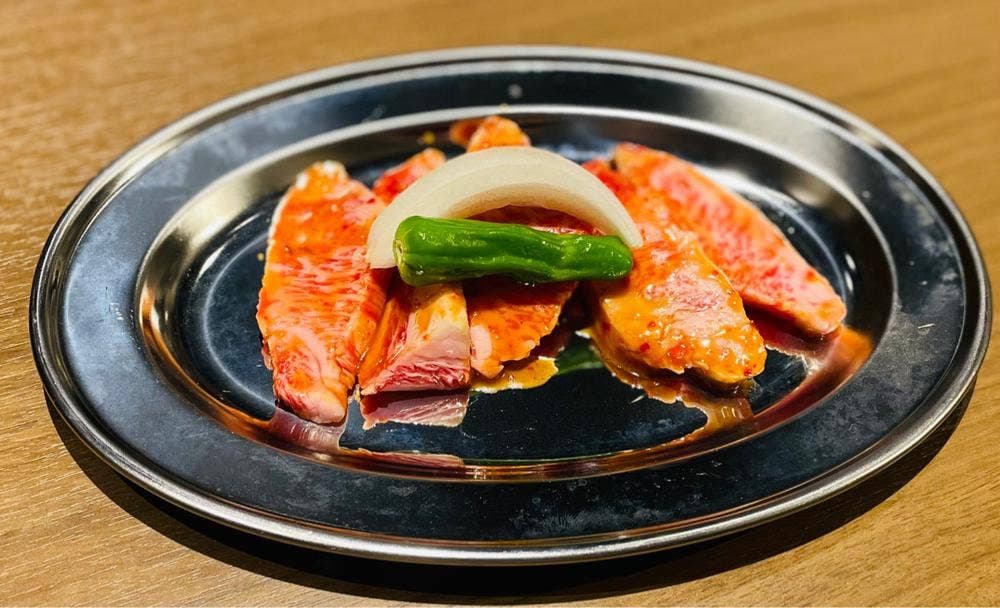 炭火焼肉 まる