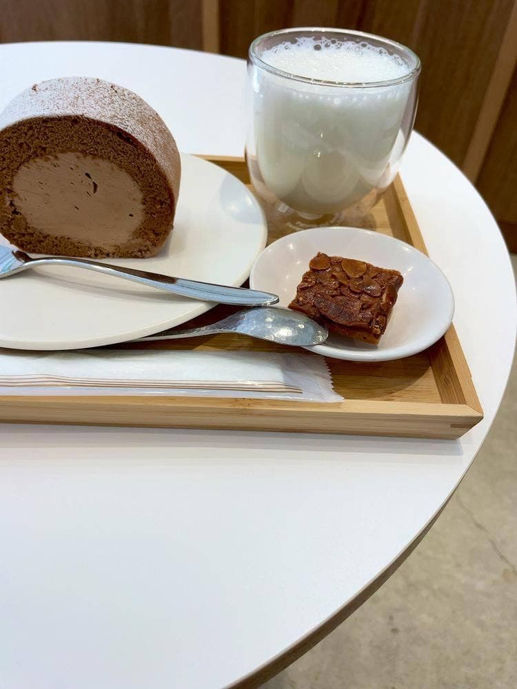 あじさいにかたつむり