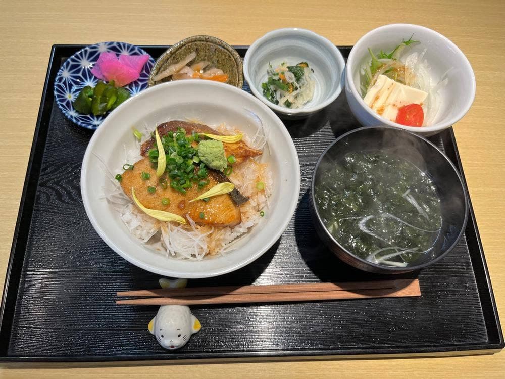 和ダイニングしろべえ