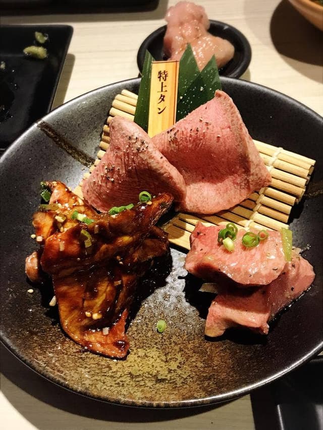 焼肉ホルモン 城の市場 - サブ画像1