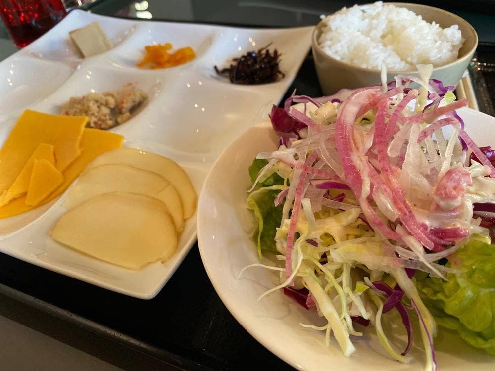 ホテルトラスティ東京ベイサイド ラウンジクオーレ