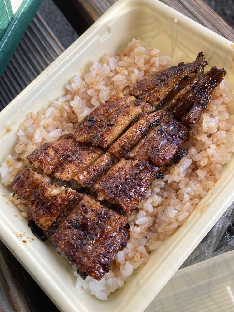 駅のうなぎ屋やまよし