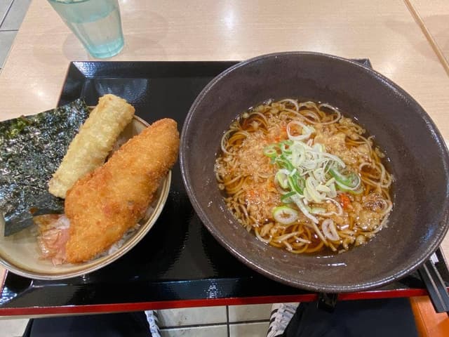 ゆで太郎 もつ次郎 新越谷駅前店 - サブ画像1