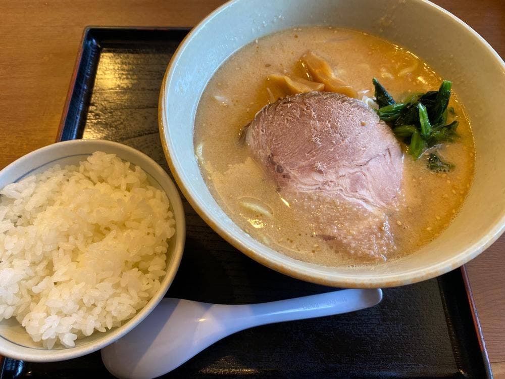 ラーメン はちべえ
