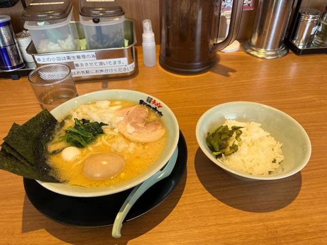 横浜家系ラーメン 町田商店 長岡京店 - サブ画像3