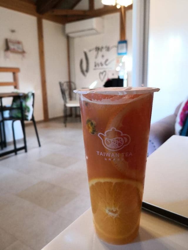 台湾茶房ホワイトアレイ 甲州夢小路店 - サブ画像2