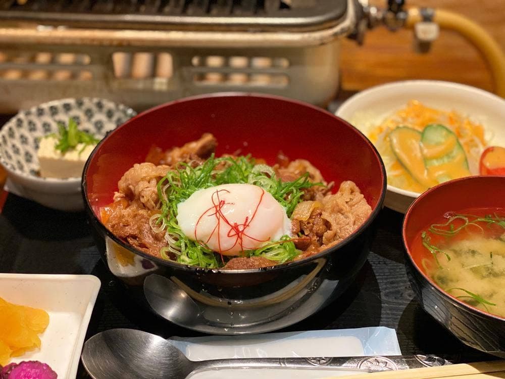 京焼肉 蔵 大手筋店