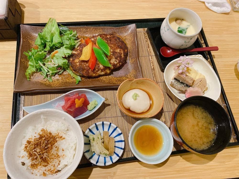 あじ彩 真