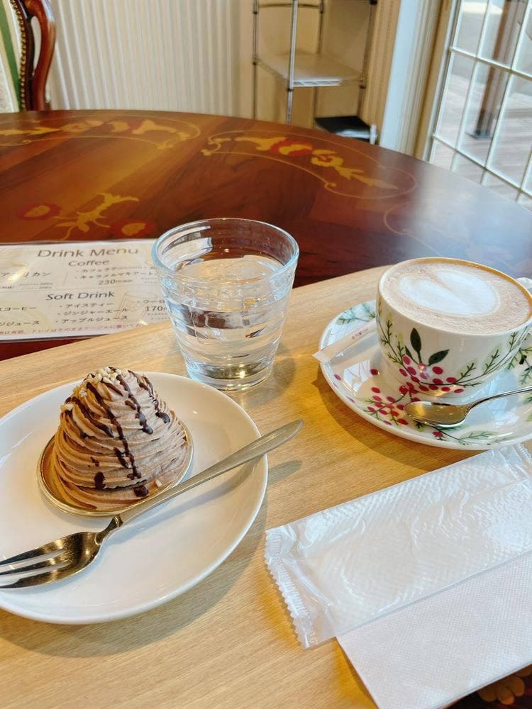 ドルチェ&ベーカリーカフェ Amam