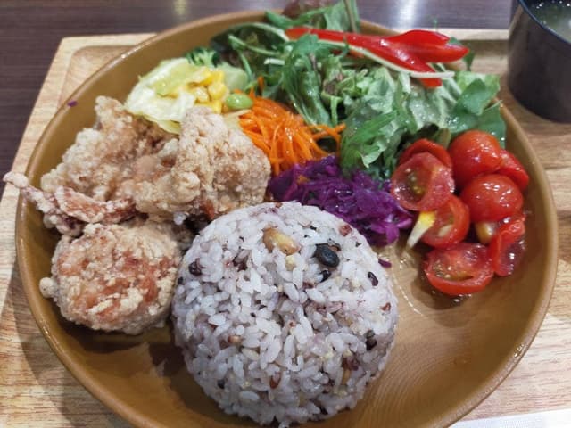 鳥〇食堂×タニタカフェ イオンモールむさし村山店 - サブ画像1