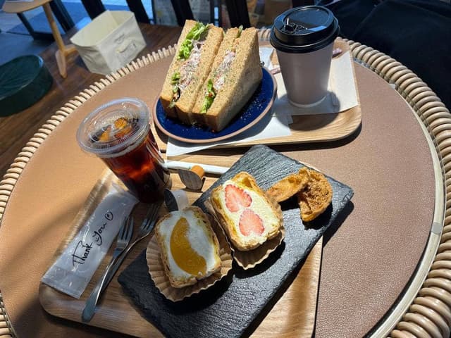 スマホとカフェ。 - サブ画像3